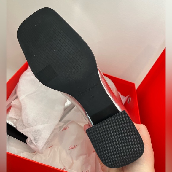 New in Box Lisa Says Gah Silver Quincy Boots - Picture 6 of 6